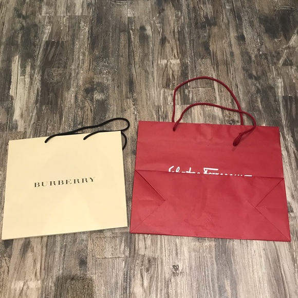 Burberry bag and Salvatore Ferragamo bag - Picture 2 of 8